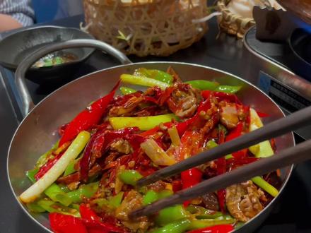 运河汇从这顿开始好吃起来了,这家山野板扎给我冲!#抖音美食推荐官 #真材实料才能做出好味道 #妈呀太香了 #地方特色小吃 #这家店回头客超多 @抖音小助手 @DOU+小助手