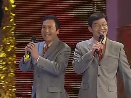 2006央视春晚:大兵与赵卫国《谁让你是优秀》,获满堂喝彩