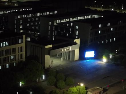 高考倒计时2天,江苏省泰州中学为高考生花式送祝福!#高考 #倒计时 #泰州