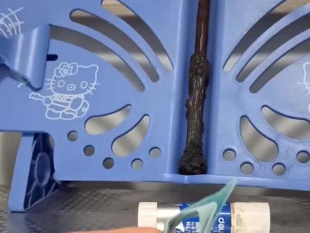 #手工折纸 原创视频,请勿抄袭!
做一个好玩的指尖钩爪吧!