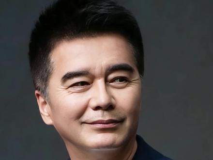 别再说许亚军是浪子了!看他四任妻子,才懂啥叫真心错付 #许亚军 #张晞 #张澍 #女演员何晴去世 #何晴