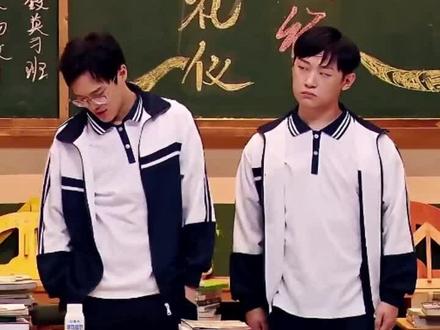 我叫李飞 喜人集合!
我叫李飞,没有脊椎,不以物喜,不以己悲~
真的太洗脑了啊哈哈哈哈哈哈#喜人#喜人奇妙夜#洗脑神曲