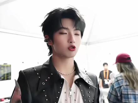 一个被大舌头洗脑的宝祉#穆祉丞