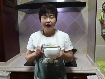 端午节,李姐做拿手的泡泡红糖油糕,掌握和面油炸糖糕就能起泡泡#美食教程#美食 #端午节#泡泡油糕 #抖音美食