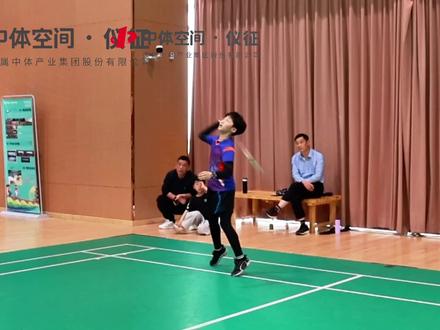 想要你的孩子和她们一样,在球场上炫出风采吗?!#全民健身 #抖音全民健身计划 #青少年羽毛球训练 #仪征综合体育场馆 #一起打羽毛球