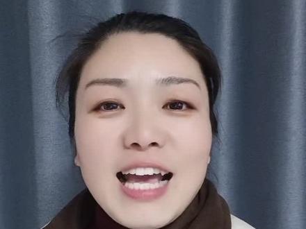 山海自有归期,风雨自有相逢。
意难平终将和解,万事终将如意。
没有不可治愈的伤痛,没有不能结束的沉沦。
长大了才明白。
目之所及皆是回忆,心之所及皆是回忆,眼之所看皆是遗憾。
那些你放不下的人和事,岁月都会替你轻描淡写。
回头看,轻舟已过万重山。
向前看,前路漫漫亦灿灿。
抬头看,满天星光甚浪漫。