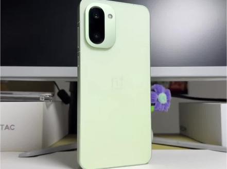 手机国补后,2000价位一加 Ace6T怎么样?外围参数都不错的性能机!#一加Ace6T