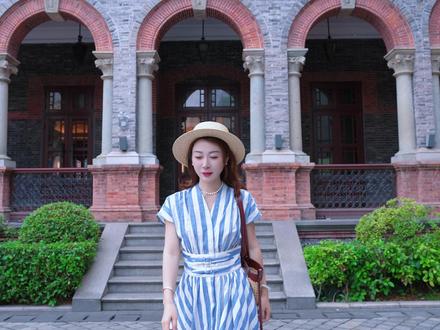 学会这4个“情感运镜”,让你的视频会说话 运镜难吗?一点也不! 一分钟教会你4个最实用的大片运镜技巧~跟练一遍就会,新手秒变大神!#飞宇稳定器#运镜 #运镜教程 #运镜技巧 #氛围感运镜
