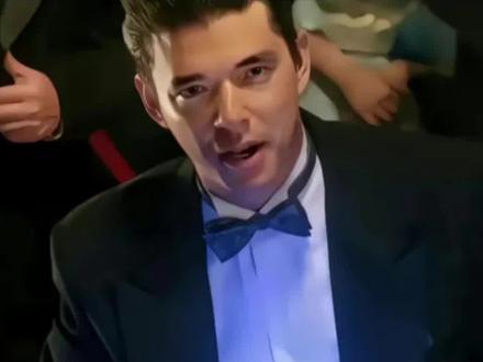 牌多的验不过来了,给我擦鼻血
#开局暴击 #给我擦皮鞋 #我要验牌