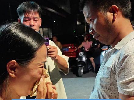 寻找李鑫 #上热门 当时李鑫姐姐以为辉辉是李鑫,千里迢迢到广东确认,看到辉辉,他想到弟弟,哭的泪流满面#李鑫 #寻找李鑫 #李鑫 #让爱回家之万家团圆