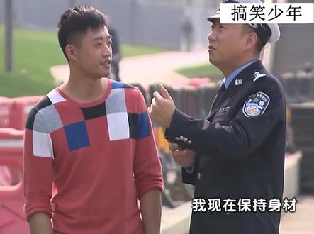 #搞笑视频 名场面47-橱柜的传说#专治不开心 #看一遍笑一遍 #遵守交通规则 @DOU+小助手