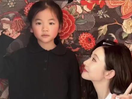 带入成可艾的视角,张艺凡怎么不算她少女时代的英雄启蒙呢 #张艺凡 #原创 #红毯 #温暖 #娱乐评论大赏