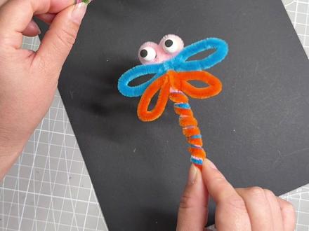 适合低龄儿童做的扭扭棒手工小蜻蜓#幼儿园手工 #亲子手工 #儿童手工 #创意手工