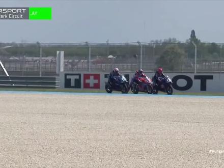 张雪机车,杀疯了!WSBK匈牙利站拉爆雅马哈,又又又夺冠啦! #上热门 #赛车 #motogp #摩托车比赛 #张雪