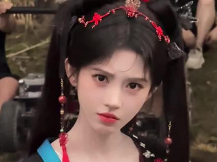 鞠婧祎拍了完美闪避转场!鞠姐你到底用你的美貌在拍什么啊! #鞠婧祎 #抽象 #日常