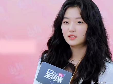 “樱花树下站谁都美 我的爱给谁都热烈”#情绪短片 #拍出电影感 #抖音摄影美学大赏 #青年创作者成长计划 #孙千