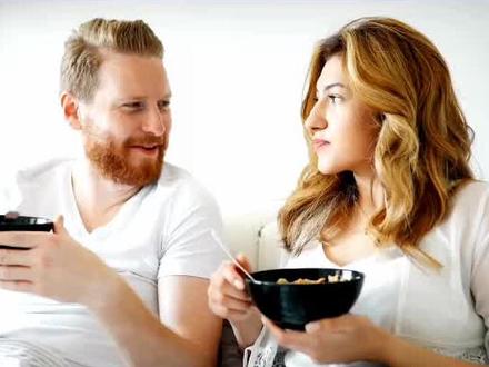 已婚男人想撩你的表现,已婚男撩你的暗示有哪些,已婚男人撩已婚女人套路#小三 #婚外情 #婚外恋 #第三者 #情人