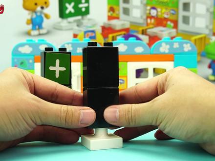 啵乐乐场景玩具:啵乐乐和朋友们在积木教室上课