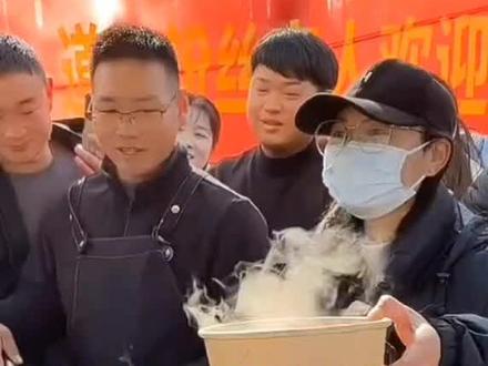 道友炒面🈶两下子@荒野道友 #荒野道友 #美食 #亳州 #老六荒野