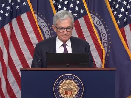 今年就会加息? 风险市场遭遇暴击!#零距离看懂财经 #燃起来了大国重器 #财经 #美股 #美联储