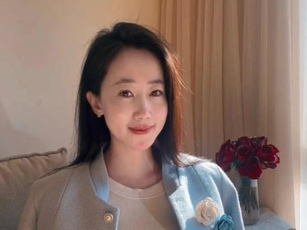 续火花算暧昧吗 我觉得续的火花不重要 重要的是和你续火花的人 是不想和对方断开的关系
30天的火花代表一个月的陪伴
100天的花就是3个月的坚持,
300多天就是一年的不离不弃。
这花象征的是友情、暧昧、习惯是。
感情的温度计是每天心里都有对方,
都在想对方,只是不想和你断联系。#情感#情感共鸣#每日分享#续火花 #内容过于真实