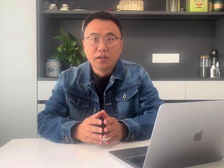 🤯谷歌AI杀疯了!一句话生成游戏代码,手残党秒变程序员! 🔥 谷歌AI杀疯了!Gemini 2.5 Pro全网首测!
免费白嫖:不用充会员!谷歌AI Studio直接玩转最强模型,学生党狂喜🎓!
逆天功能:一句话生成《坦克大战》游戏代码🎮,手写发票100%识别💯,万字爆款文案2分钟搞定📝!
暴打竞品:ChatGPT罢工、Grok3翻车、DeepSeek勉强及格…实测对比差距离谱😱!
打工人救命:自动记账神器📸,拍照秒转表格,效率翻10倍!老板直呼“离谱”!
彩蛋预警:隐藏功能生成“神秘代码”,程序员看完跪了💻…你敢挑战AI底线吗?
🚀 点击解锁:免费教程+代码模板,评论区晒你的AI神操作!
🔗 标签:#AI黑科技 #打工人必备 #学生党福利 #谷歌AI #人工智能