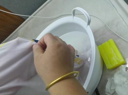 衣服上不喜欢的logo标 在家就可以去掉 快去试试吧
#贝禧洗衣奢侈品皮具护理 #皮具护理维修 #奢侈品修复 #洗衣秘籍 #手艺人 #同城热点