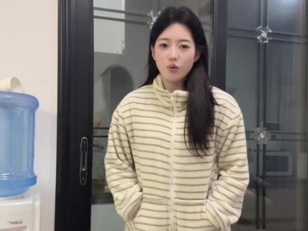 这衣服不行,我现在也是在凑合穿