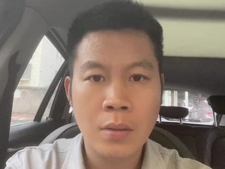 都说百年福特毁于长安,我看百年宝马,差不多也要毁于华晨了。国产宝马品控太差,故障率太高了。新款宝马X1空调右边温度不能调节。故障码:801189右侧混合风门驱动装置,标准位置默认值错误#汽车保养与维修 #抖音汽车 #宝马