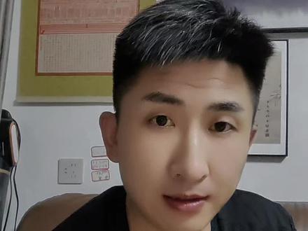 在路口用工具画个圆圈留口,开口要朝着西南方向或者公墓那边,圆里再画个十字。本地的不用买土地金,要是异地烧,就得买城隍金和土地金。#祭祖 #扫墓 #七月十五
