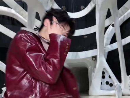 张峻豪也是站上了《非诚勿扰》 #还以为张峻豪去录非诚勿扰了 #张峻豪 #江苏卫视春晚 #抽象