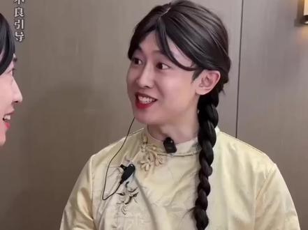 紫薯精发工资了#紫薯精 #刘文祥 #壮壮妈经理 #周小闹 #短剧