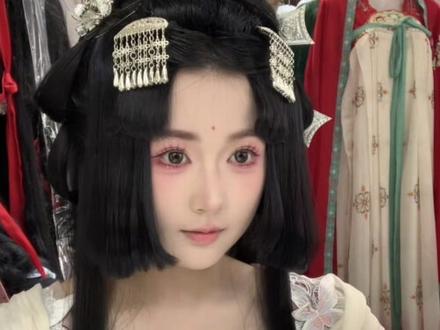 替你们试过了!方圆脸一定不能错过的小唯妆造 #小唯 #方圆脸汉服妆造 #洛阳旅游#洛阳汉服妆造 #梓钰汉服妆造馆@梓钰汉服妆造馆