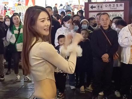 偶遇女主播跳舞 #罗玉姬子 #热舞美女 #完美身材