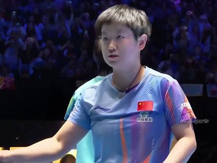 亚洲杯女单决赛决胜局,孙颖莎面对争议球,稳住心态逆转夺冠 #孙颖莎 #王曼昱 #裁判 #亚洲杯 #擦边球