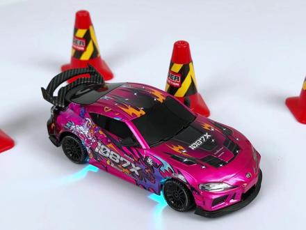精小创1087X漂移车,1:43醒狮涂装可静可动态 #精小创1087X #RC漂移车 #丰田supra牛魔王 #玩具车