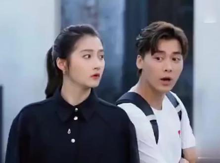 秦霄贤弯腰被孟鹤堂踢 #孟鹤堂 #秦霄贤