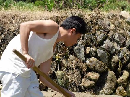 挖你的鼻孔~喵喵~,挖你的鼻孔~喵喵~! #乡村生活 #情感 #2025新农人计划 #音乐