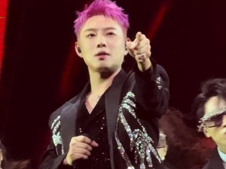 战旗已经升起兄弟们都听我口令,新歌《掀桌》已上线!@宝石Gem #掀桌 #宝石老舅 #宝石gem