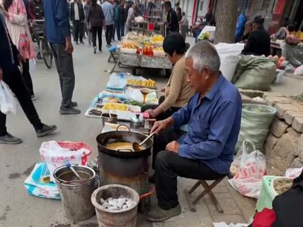 爷爷画威虫糖画 #三角洲行动#威虫#三角洲威虫二创大赛#三角洲最高游戏配置永远是固排@2060(威虫原创) @DOU+小助手 #这也能开播