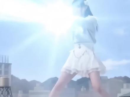 女朋友打怪兽ai特效教程来啦!一张照片即可免费制作!#ai打怪兽 #打怪兽ai视频 #打怪兽ai视频怎么制作 #打怪兽 #剪映