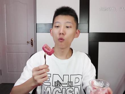 你见过这么吃月饼的吗?我什么时候才能不打嗝