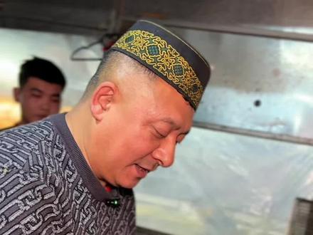 原味烤串讲究的是,肉熟自然香!#东北烧烤 #烤串 #摆摊创业 #清真美食