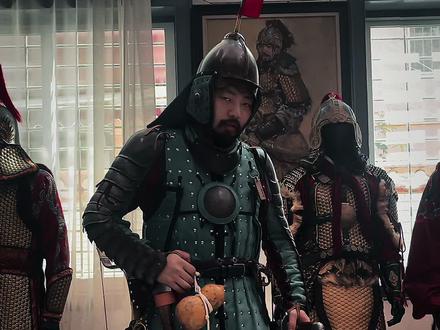 #中国甲胄 你就说是不是左右开弓吧?#内容仅供娱乐 @抖音小助手