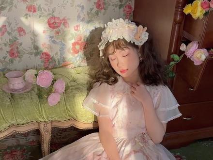 欢迎来到兔兔的茶话会🫖#花与珍珠匣 #兔子茶话会 #三坑少女 #Lolita日常 #早春穿搭