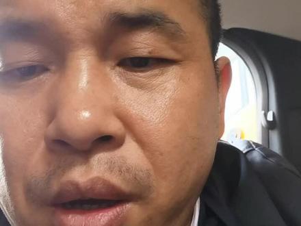 奔驰E300后排出风口拆卸教程#抖音汽车 #汽车 #合肥汽车内饰修复翻新 #奔驰 #感谢抖音 #我要上热门