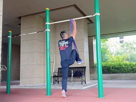 中考体育引体向上的满分标准是多少?新手如何快速进阶?#徒手健身 #中考体育 #引体向上 #单杠 #体育生 #上热门