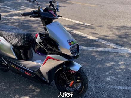 青蜂侠电摩和电子的区别对比 #踏板摩托车 #踏板 #小牛 #别叫我电动车 #踏板摩托#电摩文化 #小刀青蜂侠