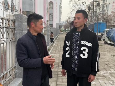 一航爸犯错怕被老父亲训,急忙找二航求助,二航直接指出他的错误 #家庭百态 #记录生活