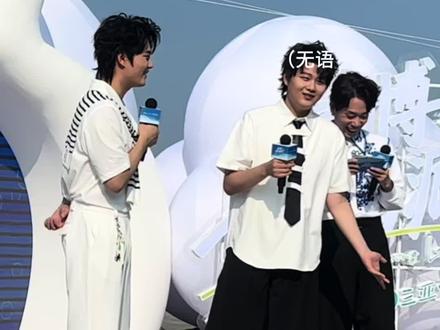 🌙:他其实在暗爽
#双高胎 #高超高越 #高超 #高越 #喜人奇妙夜